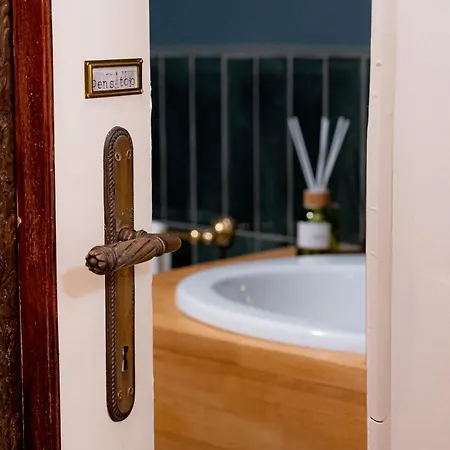 Bruno Selvago In Villa *