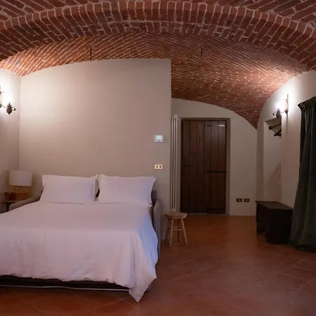 Villa Bruno Selvago In *