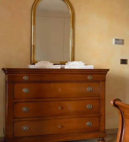 Bruno Selvago In Villa *